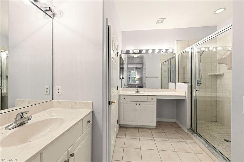 4843 Hampshire CT 106-14