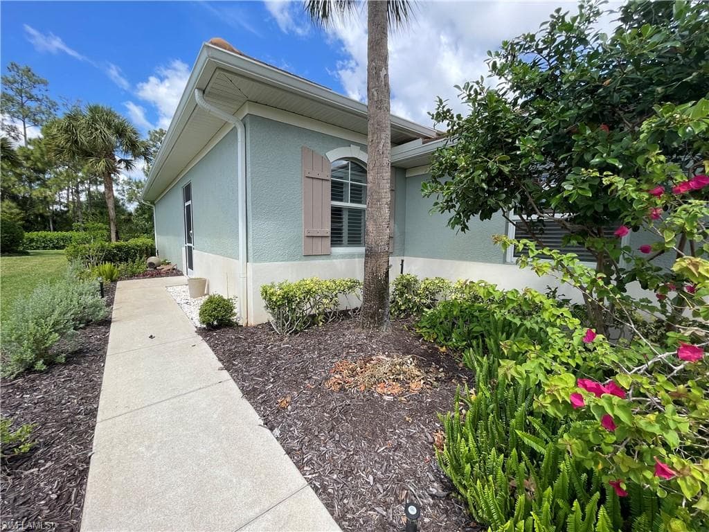 10640 Camarelle CIR-4