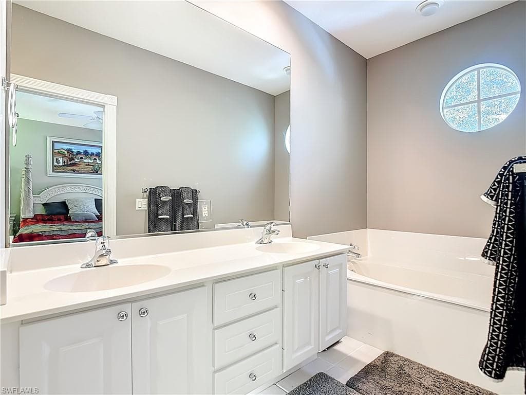 6186 Towncenter CIR-27