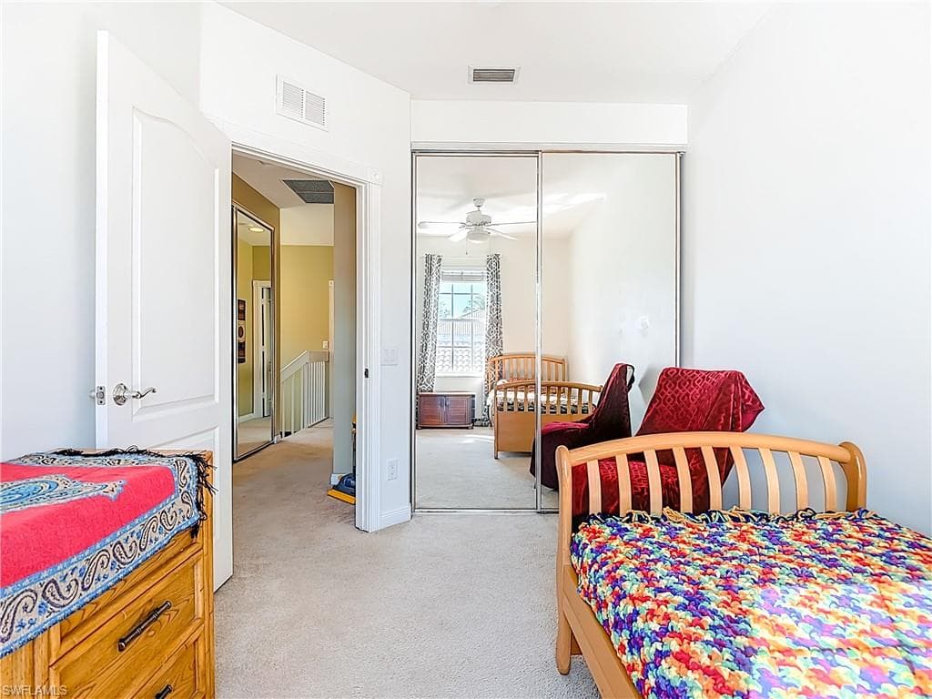 6186 Towncenter CIR-32