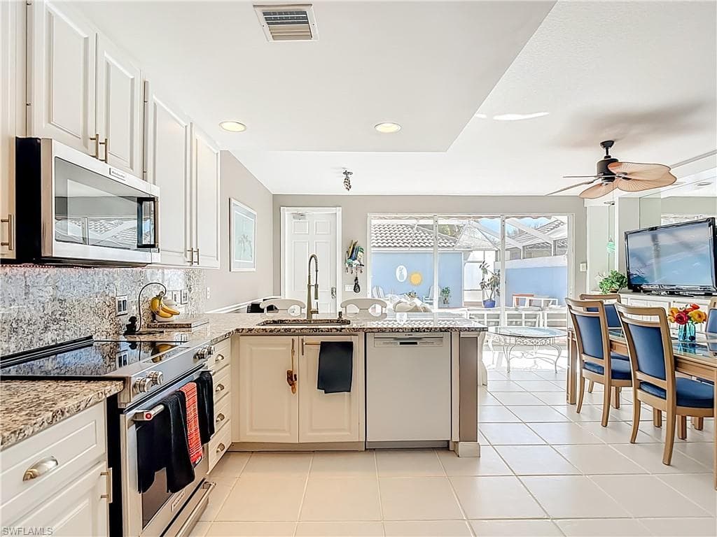 6186 Towncenter CIR-14