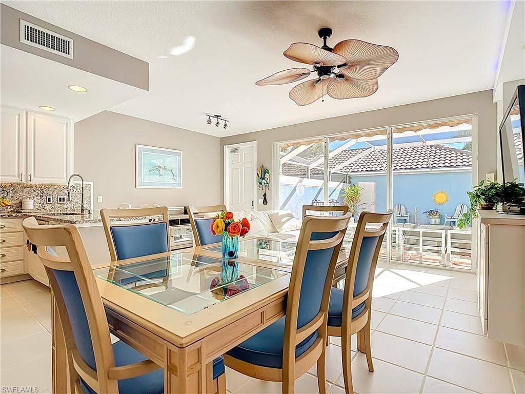 6186 Towncenter CIR-15