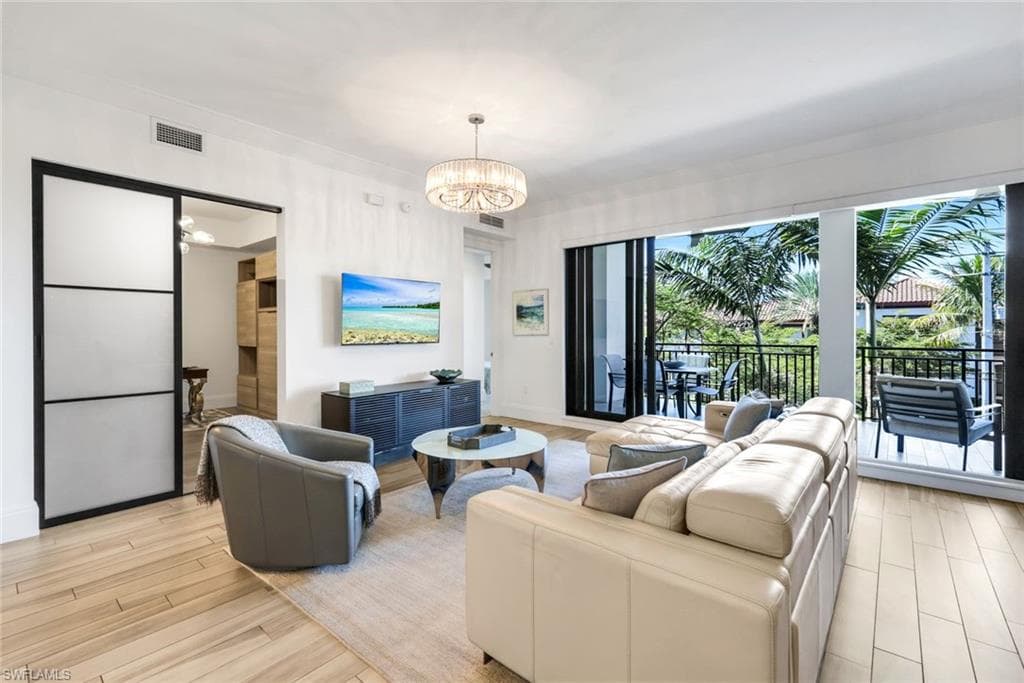 1035 3rd AVE S 305-1