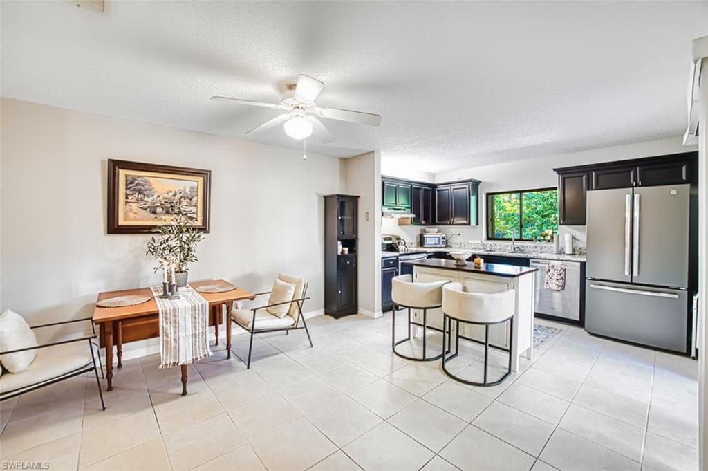 1444 Park Shore CIR 3-1