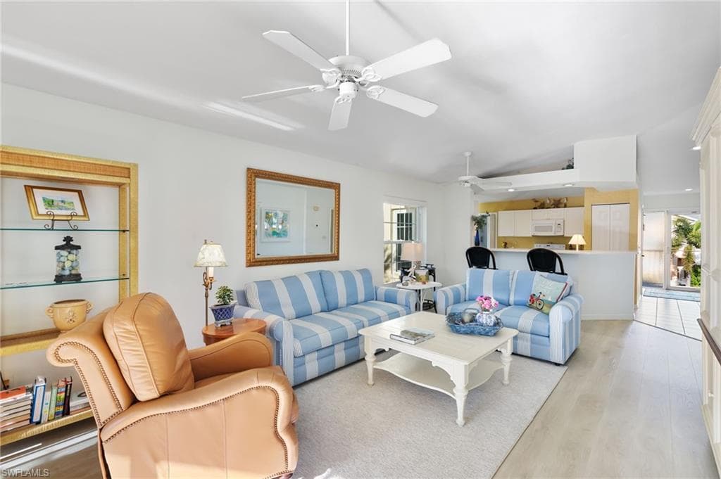 768 Wiggins Lake DR 202-5