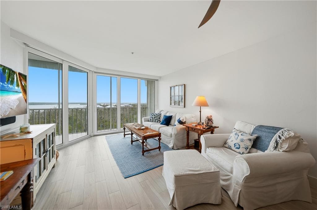 345 Mango ST 604-6
