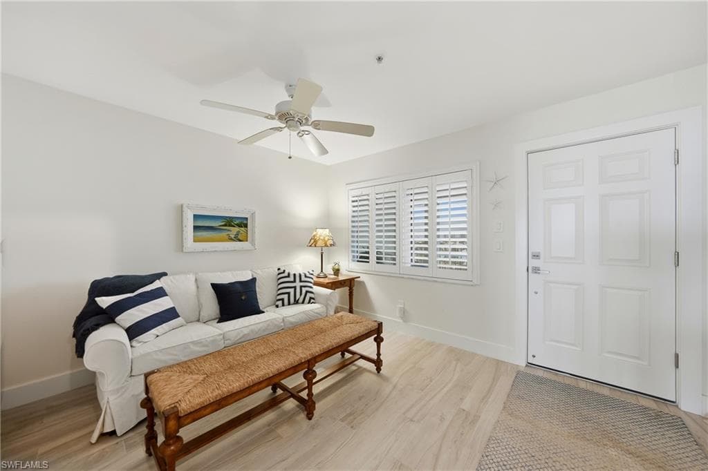 345 Mango ST 604-22