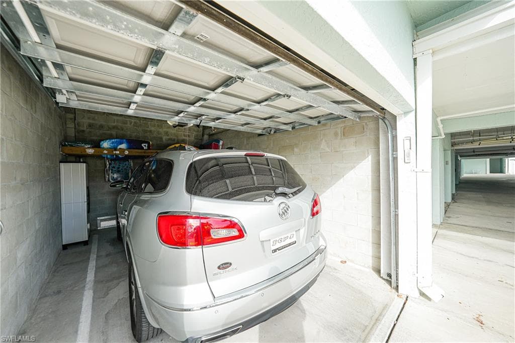 345 Mango ST 604-32