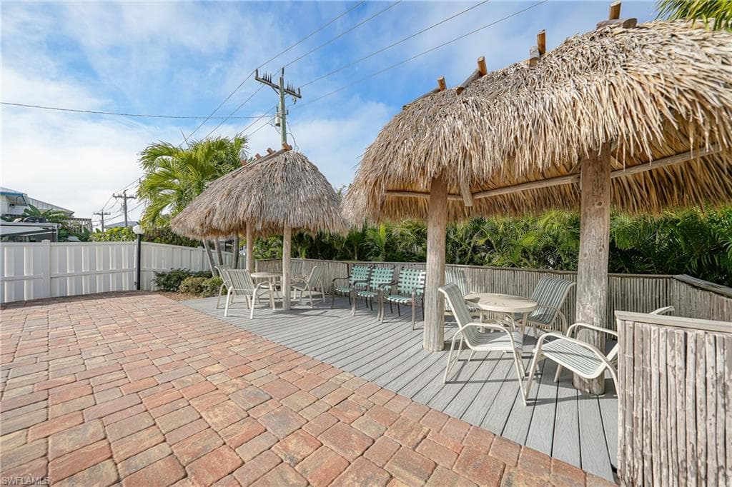 345 Mango ST 604-37