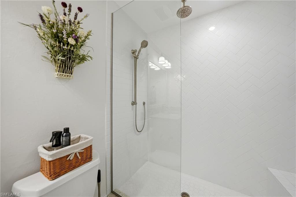 345 Mango ST 604-19