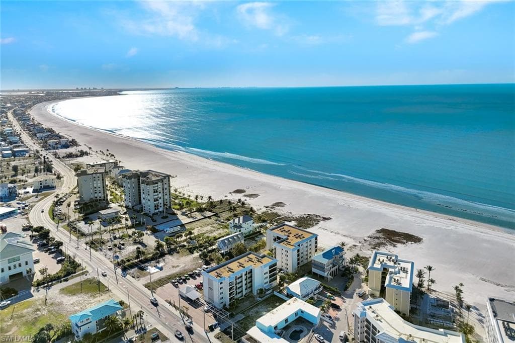 2650 Estero BLVD 42-2