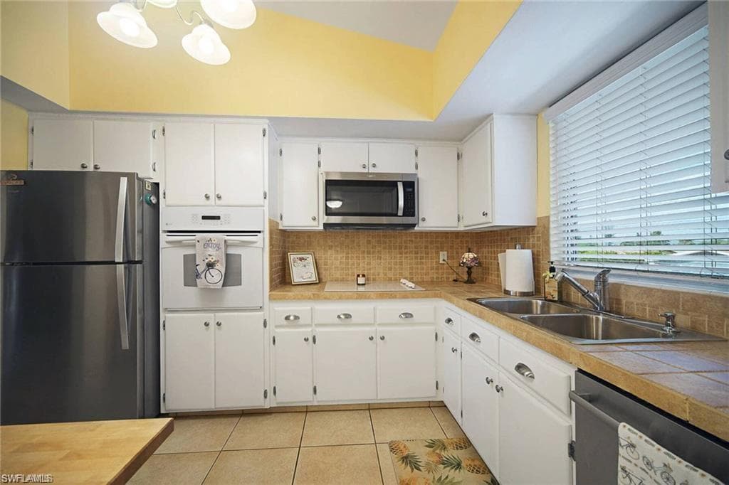 4613 SE 5th AVE 203-9