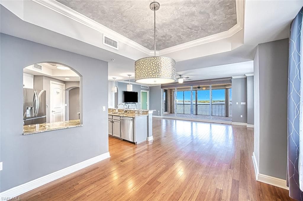 2104 W 1st ST 1004-21