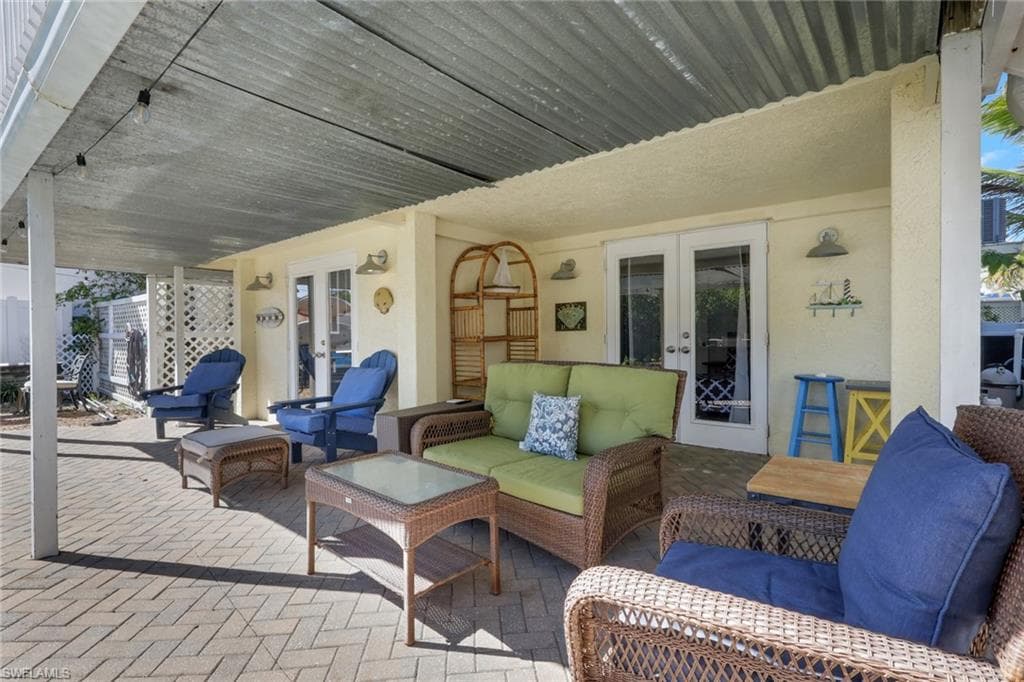1292 Grand Canal DR-27