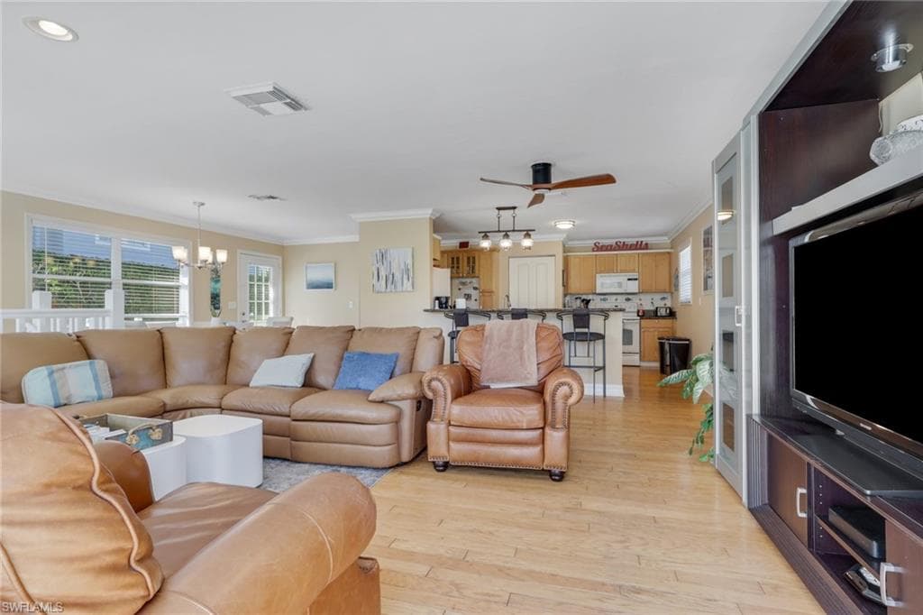 1292 Grand Canal DR-12