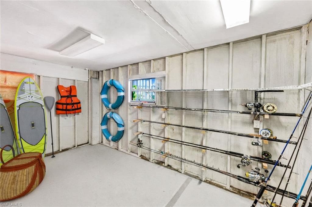 1285 Grand Canal DR-34
