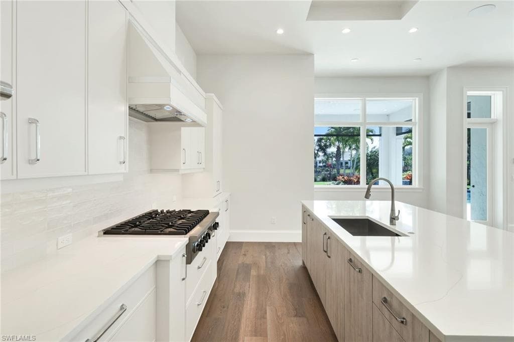 16716 Enclave CIR-12