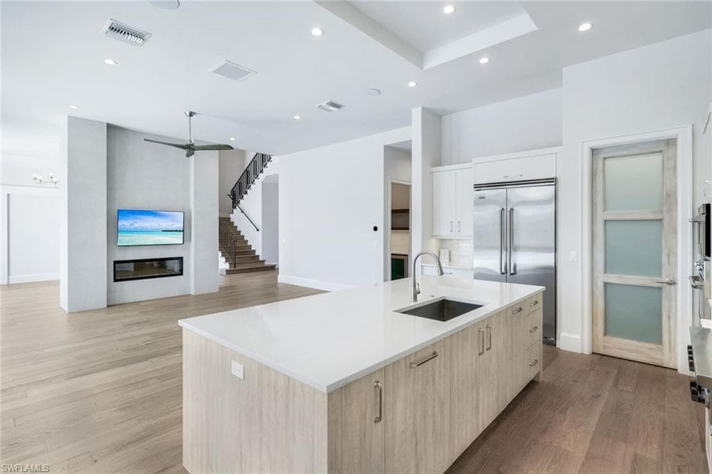 16716 Enclave CIR-10