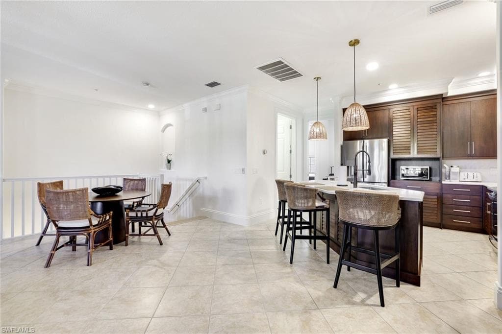 9072 Rialto ST 6302-6