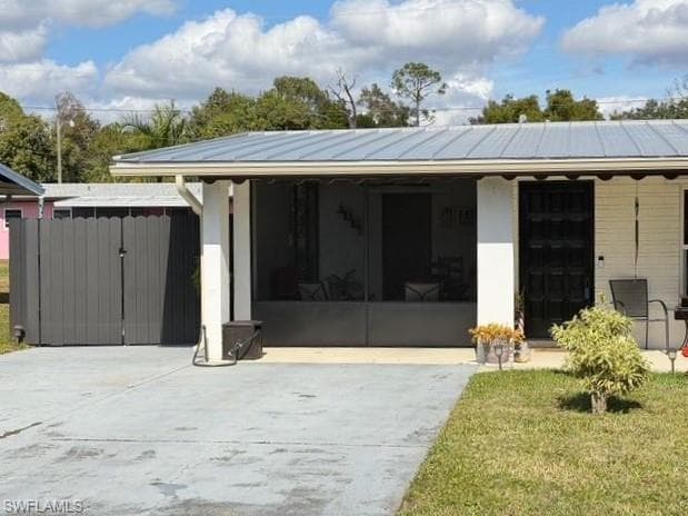 40 Victoria DR-4