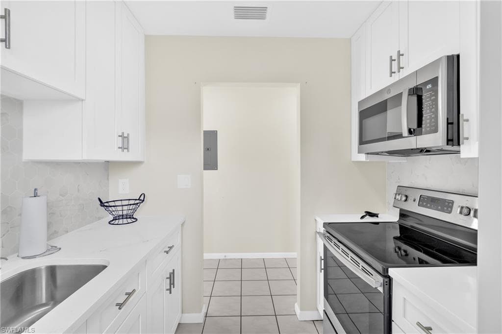 720 Joel BLVD-7