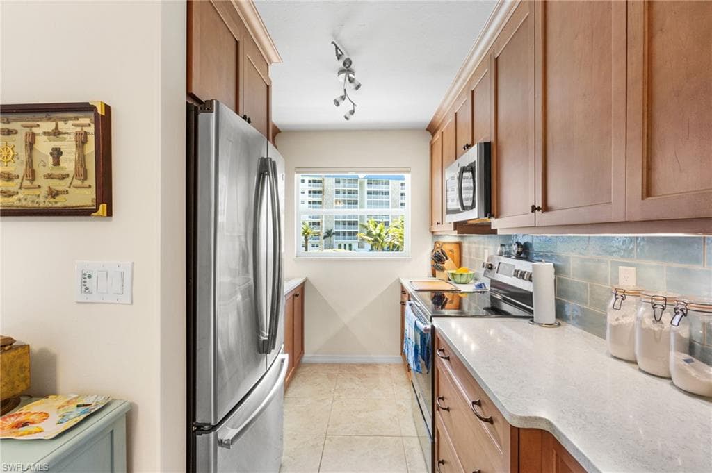 25720 Hickory BLVD 216 B-7