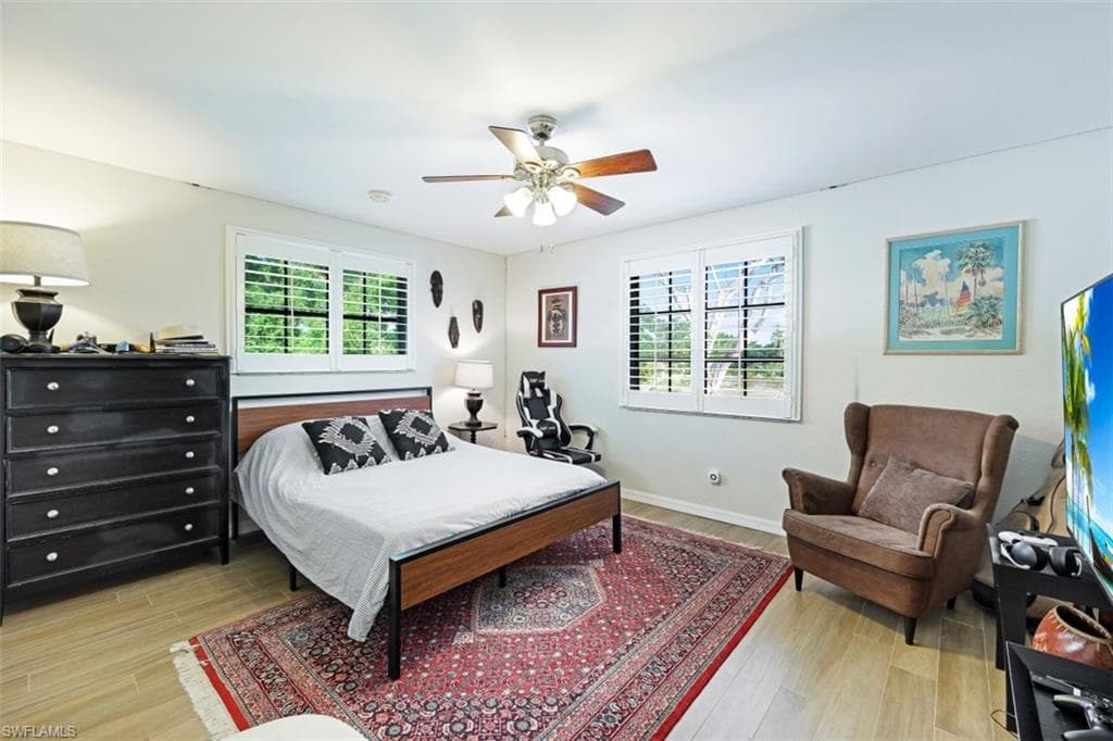 1030 Aqua LN-19