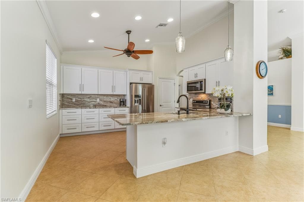 8622 Sumner AVE-7