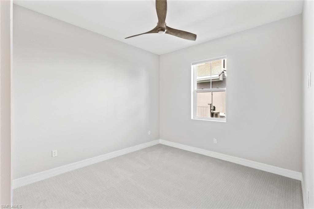 196 Indies DR E 101-28