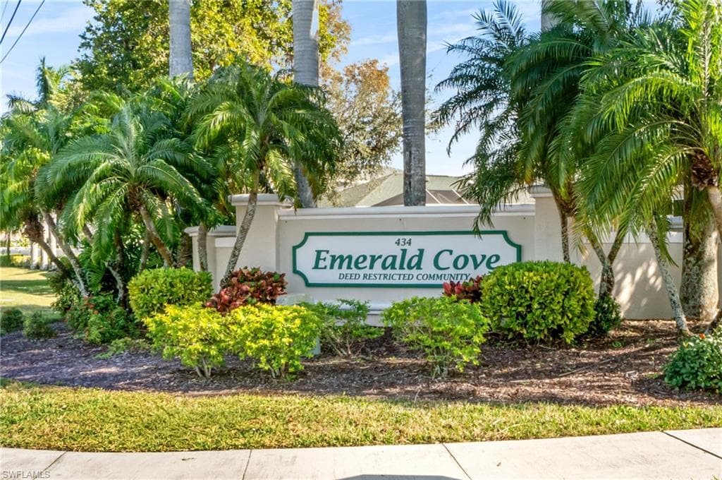 1777 Emerald Cove CIR-44