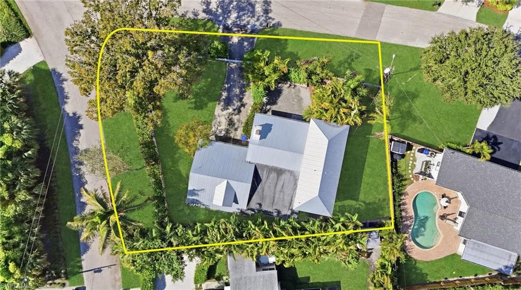 1260 Forest AVE-2
