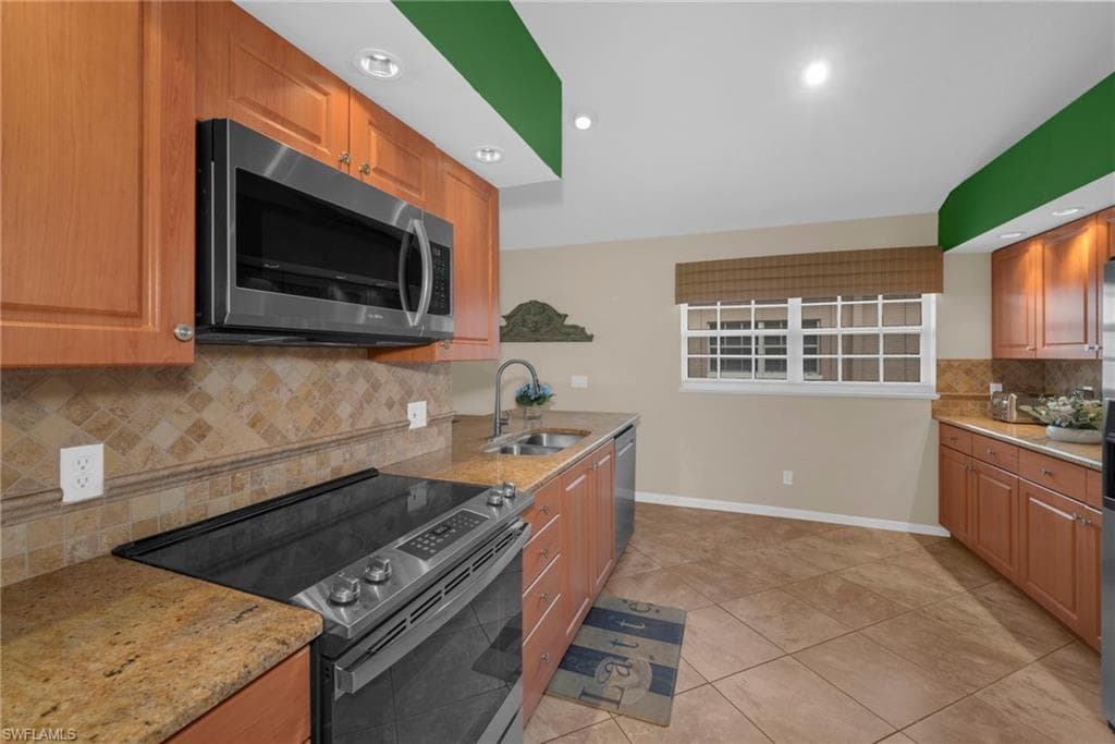 3951 Windward Passage CIR 202-3
