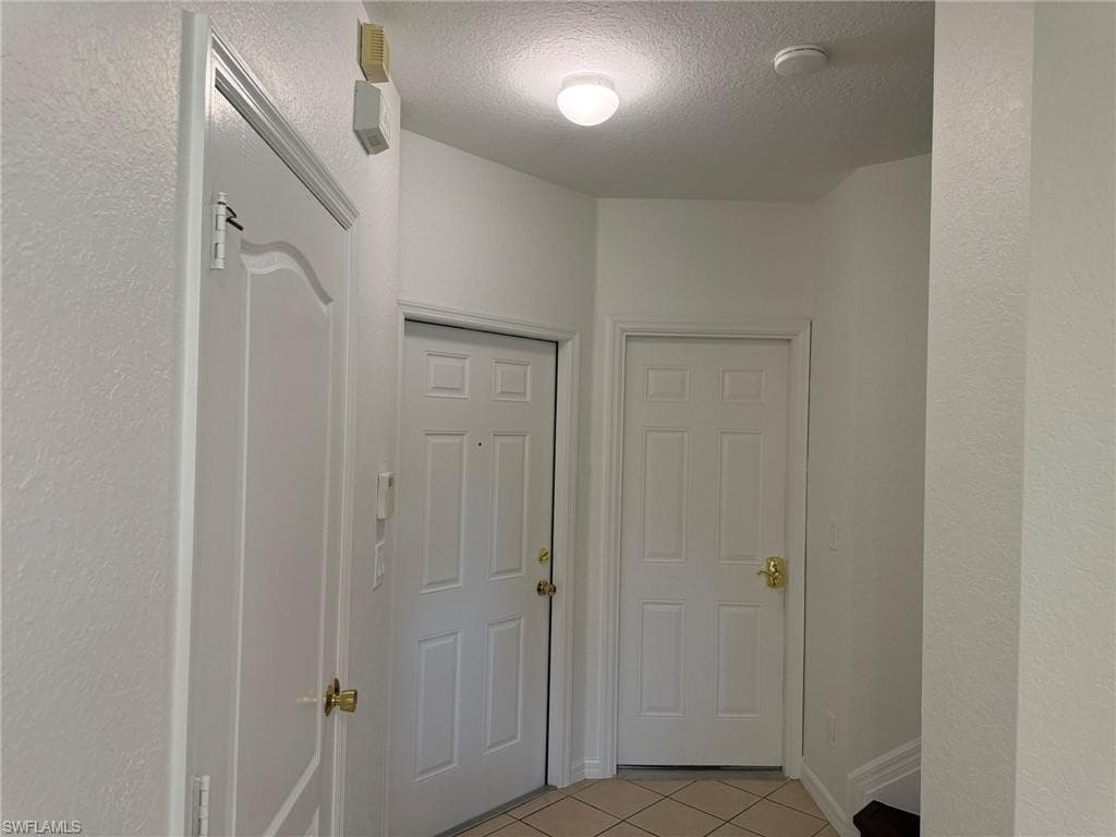 1376 Weeping Willow CT-20