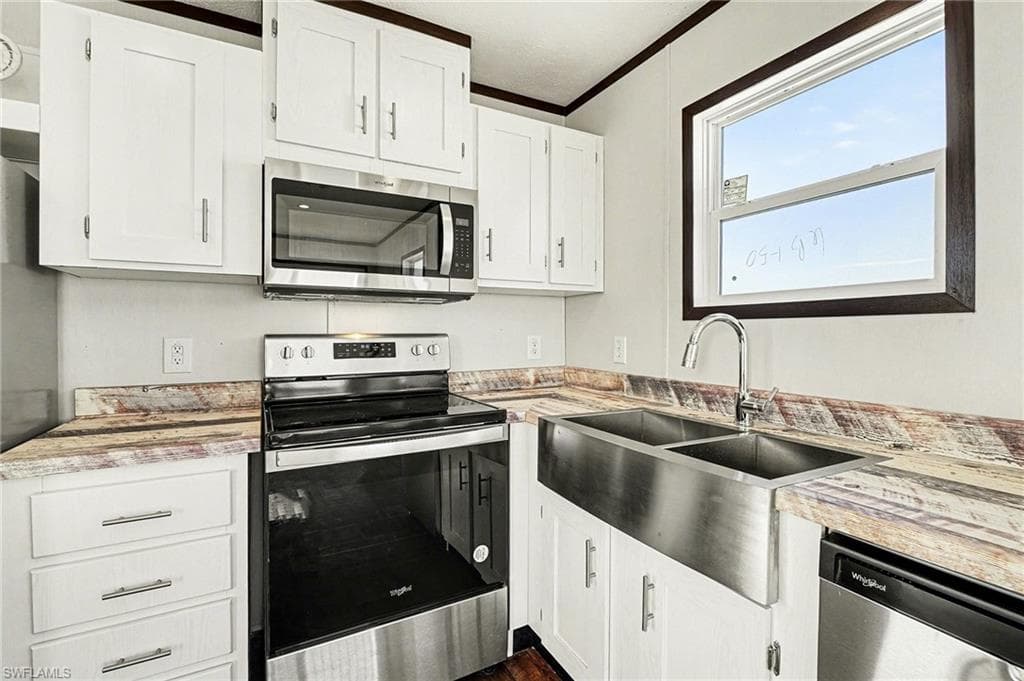 69 Emily LN-12
