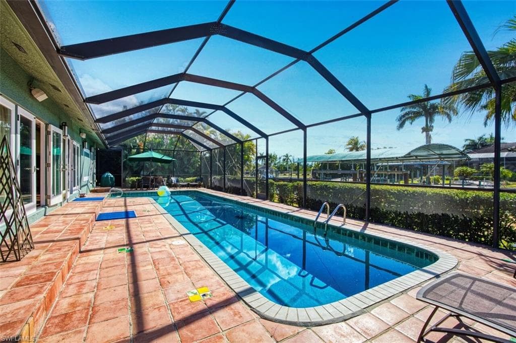 130 Montrose DR-33