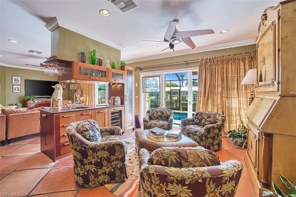 130 Montrose DR-14