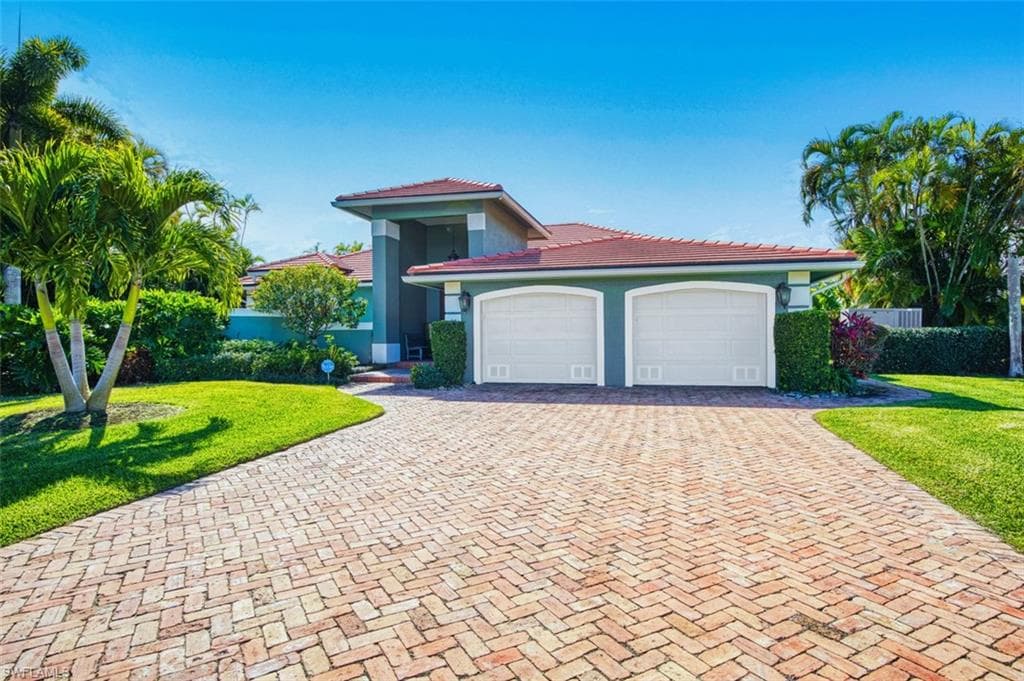 130 Montrose DR-42