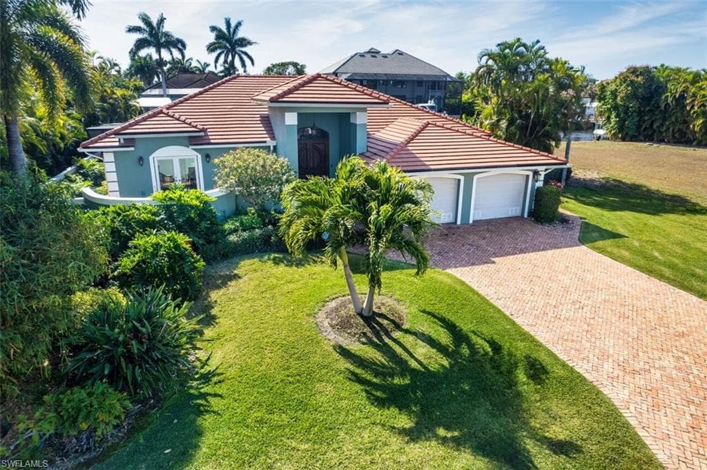 130 Montrose DR-4
