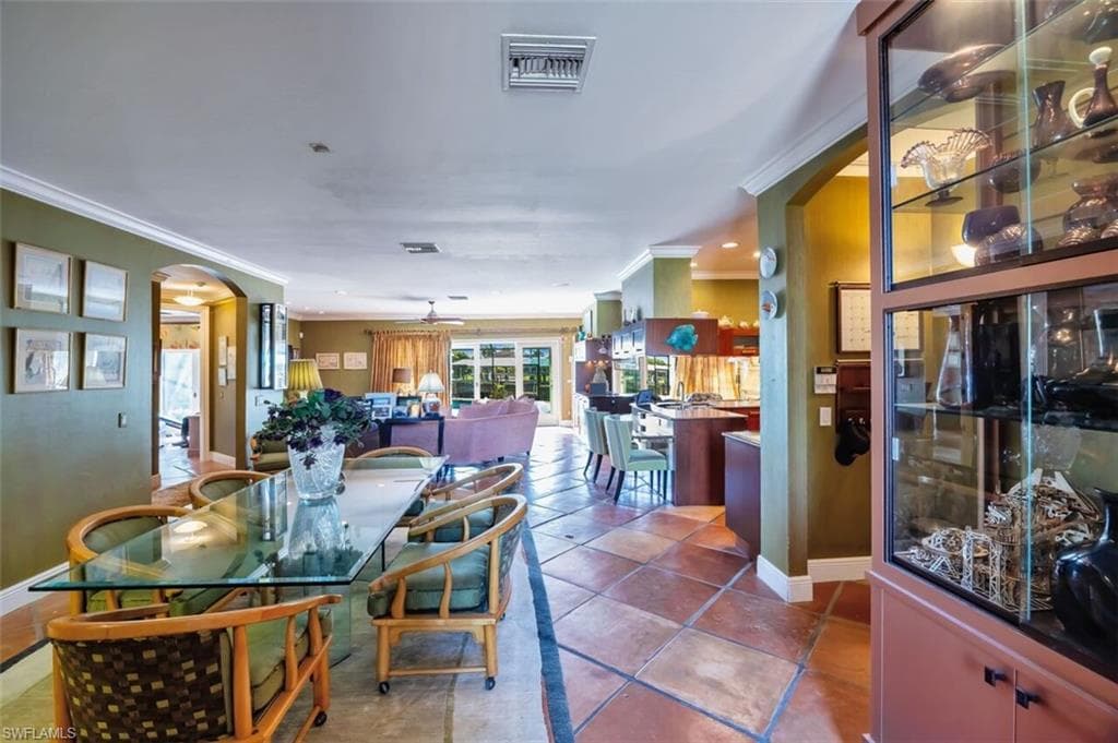 130 Montrose DR-8