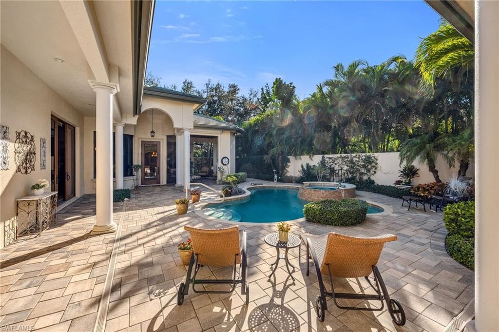 28724 La Caille DR-4
