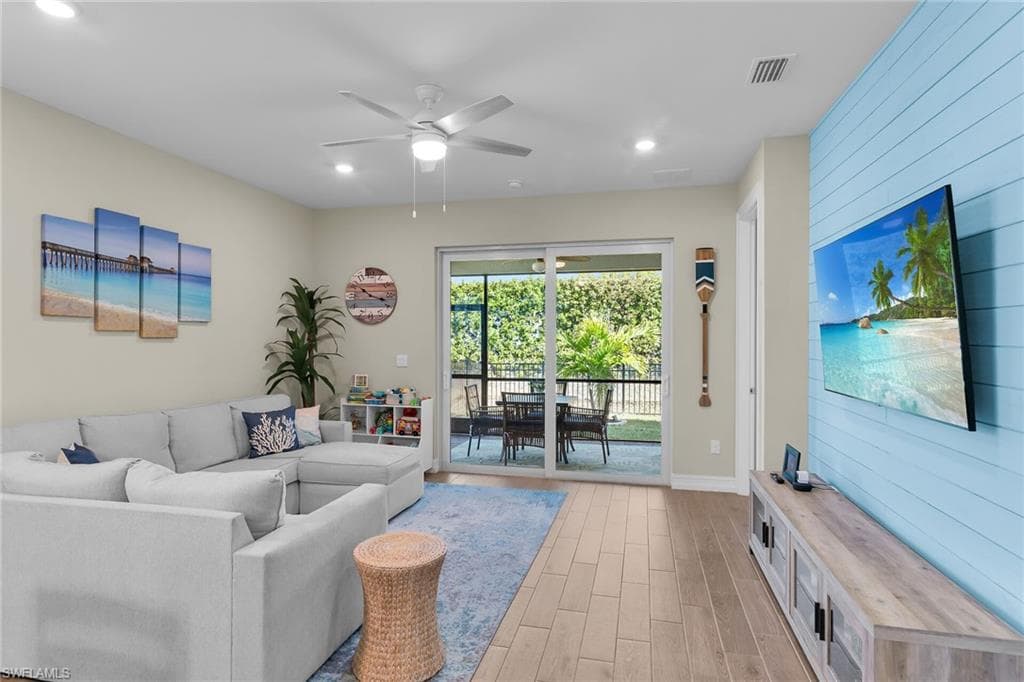 1035 Enbrook LOOP-3