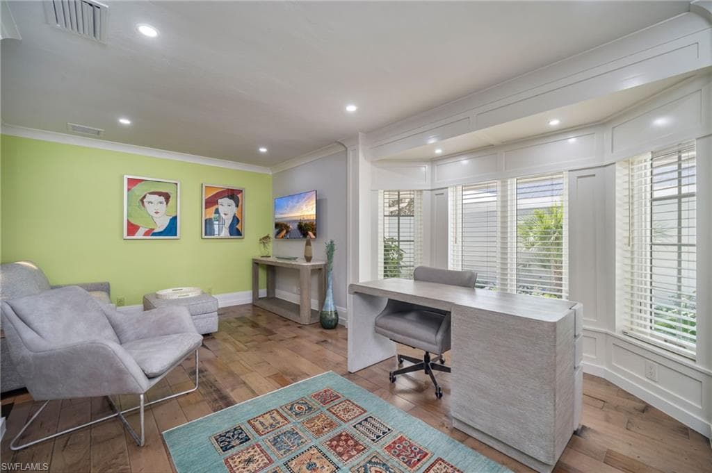 805 Lake Vista CT-18