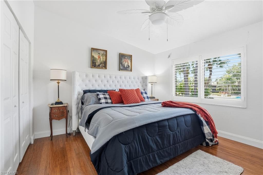 3231 Horse Carriage WAY 10-26