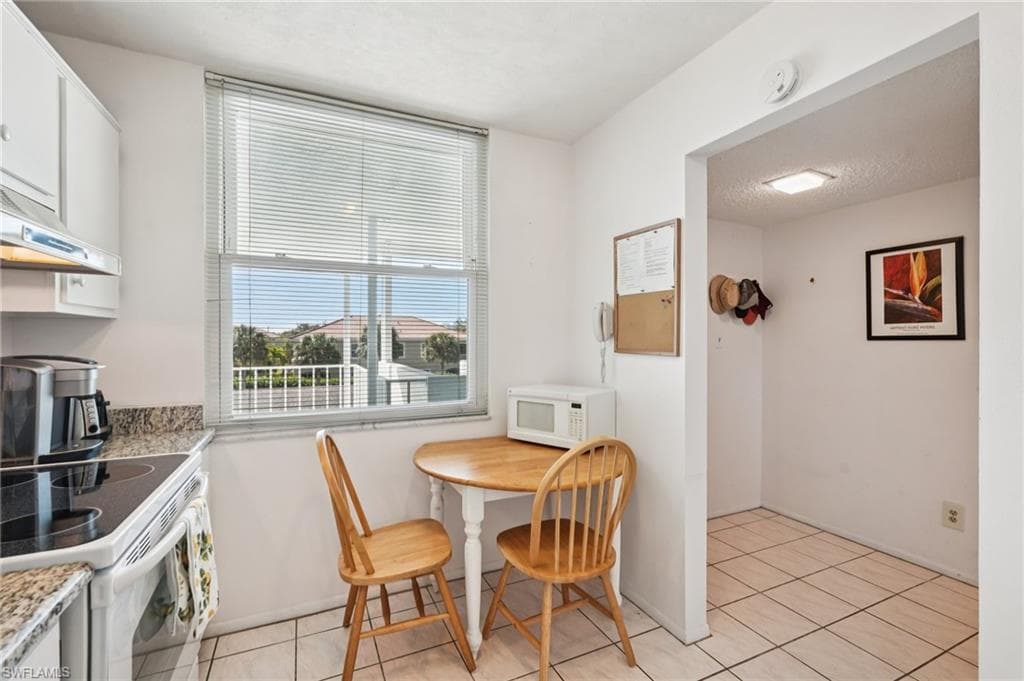 5959 Winkler RD 305-10