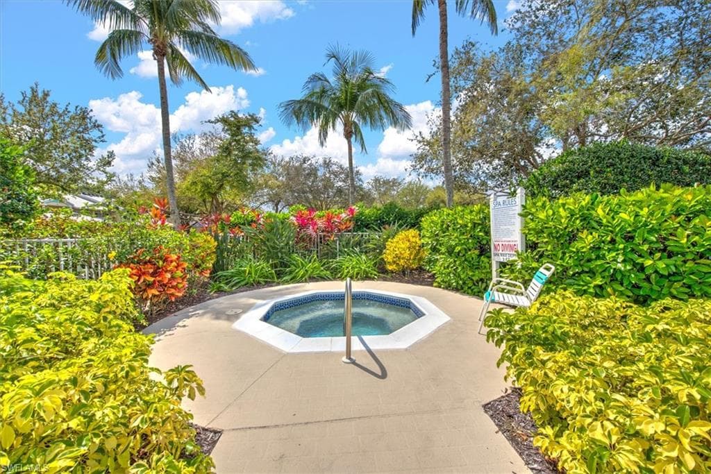 25741 Lake Amelia WAY 202-27