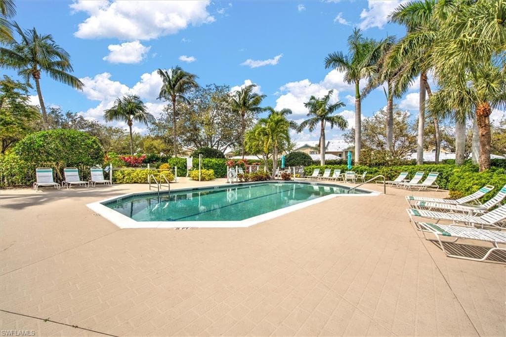 25741 Lake Amelia WAY 202-26