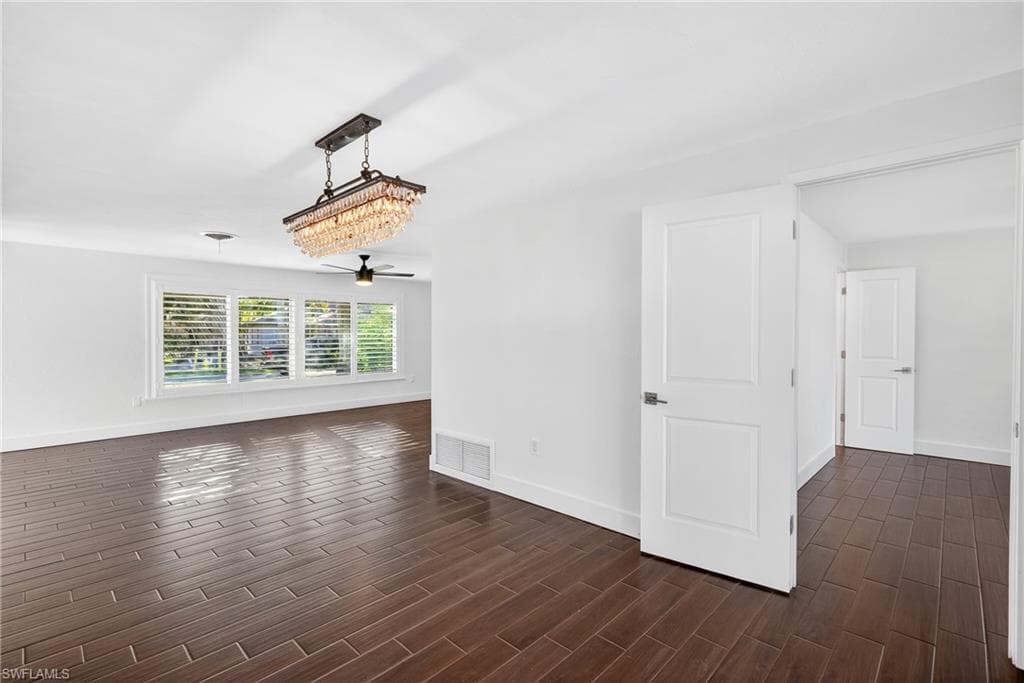 541 Bayside DR-22
