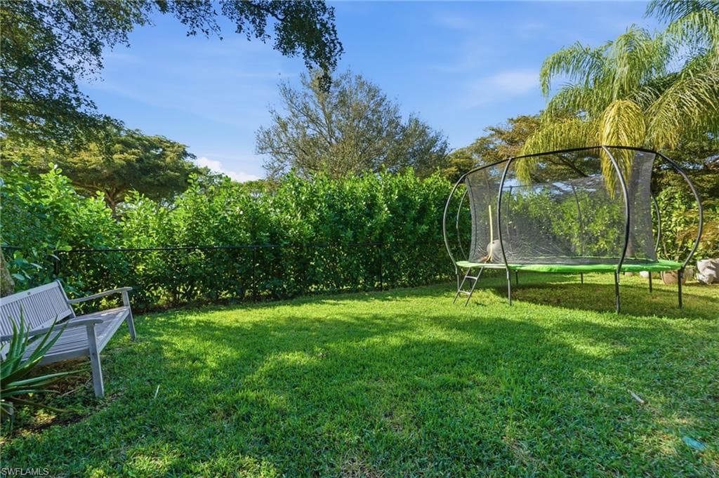 2452 Blackburn CIR-13