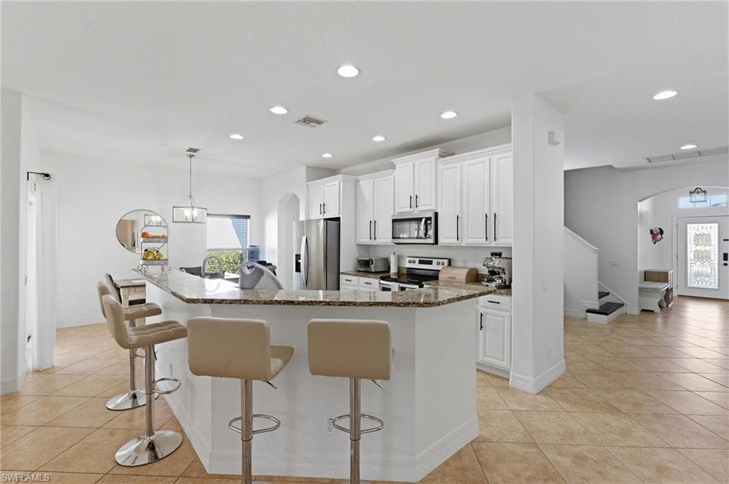 2452 Blackburn CIR-17