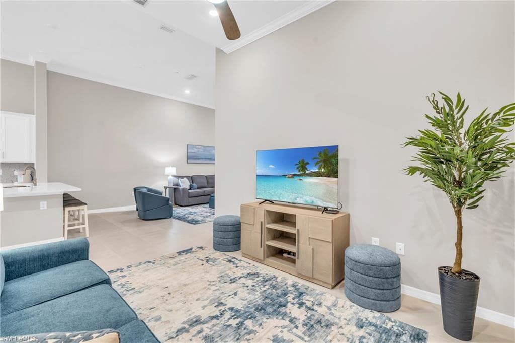 11811 Venetian Lagoon DR 202-5